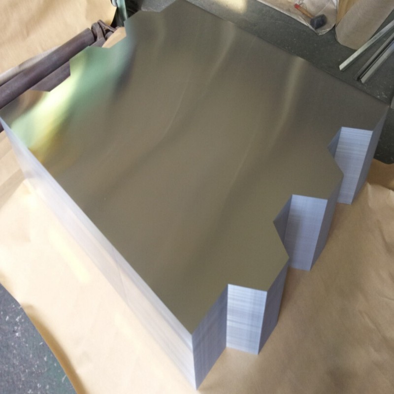 Printing and lacquering process on metal packaging